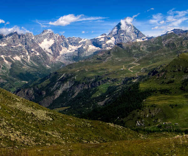 The Giants Trail